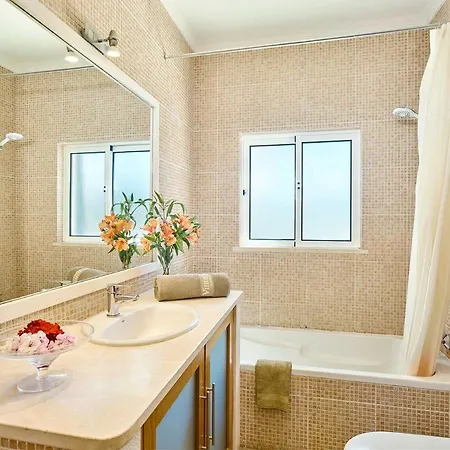Villa Casa Branca By Vintage Travel