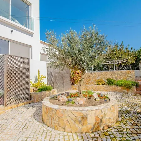 Casa Branca * كارفويرو